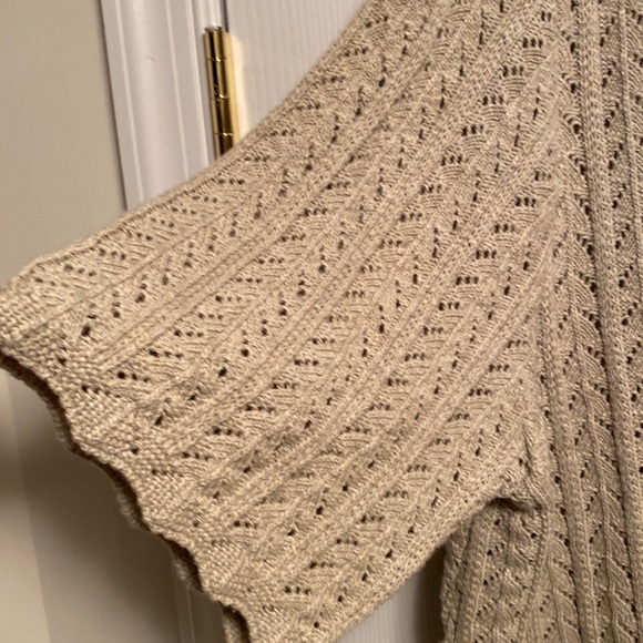 Fiorlini International Tan Short Sleeve Button Up Sweater…size 18/20 - Picture 3 of 3